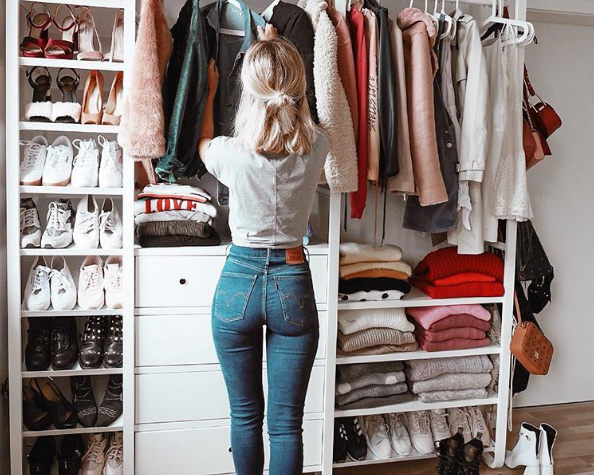 How to Build a Capsule Wardrobe in 2020