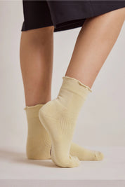 Arctic Fox & Co. - Ruffle Sock | Wax Paper