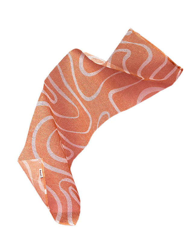 02_showerscarf.webp