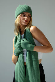 Arctic Fox & Co. - Recycled Bottle Gloves | Forest Fern