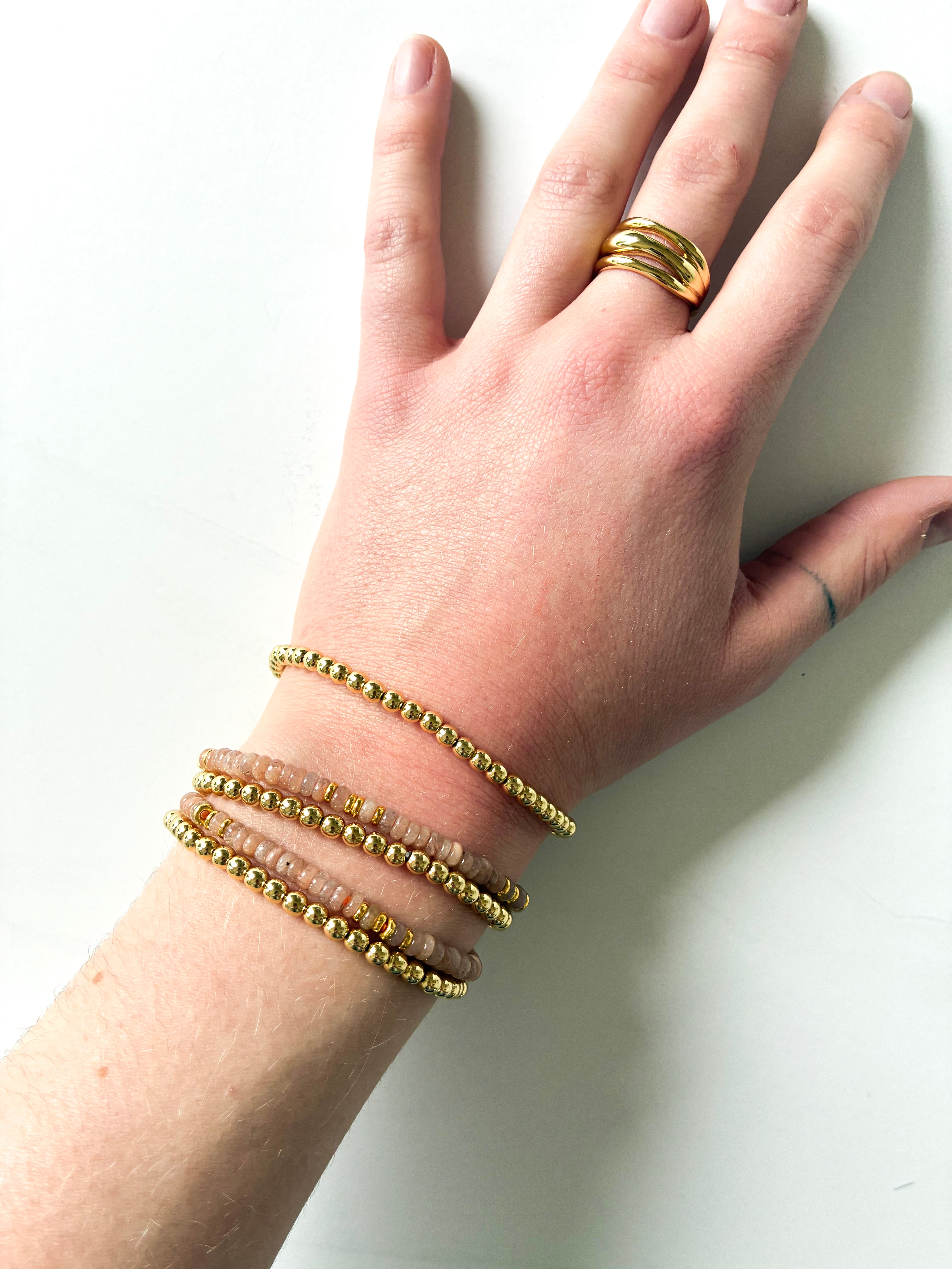 Made Community - Chunky Ball Stretch Bracelet