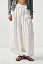 CUBIC - Pleated Lantern Pants | White