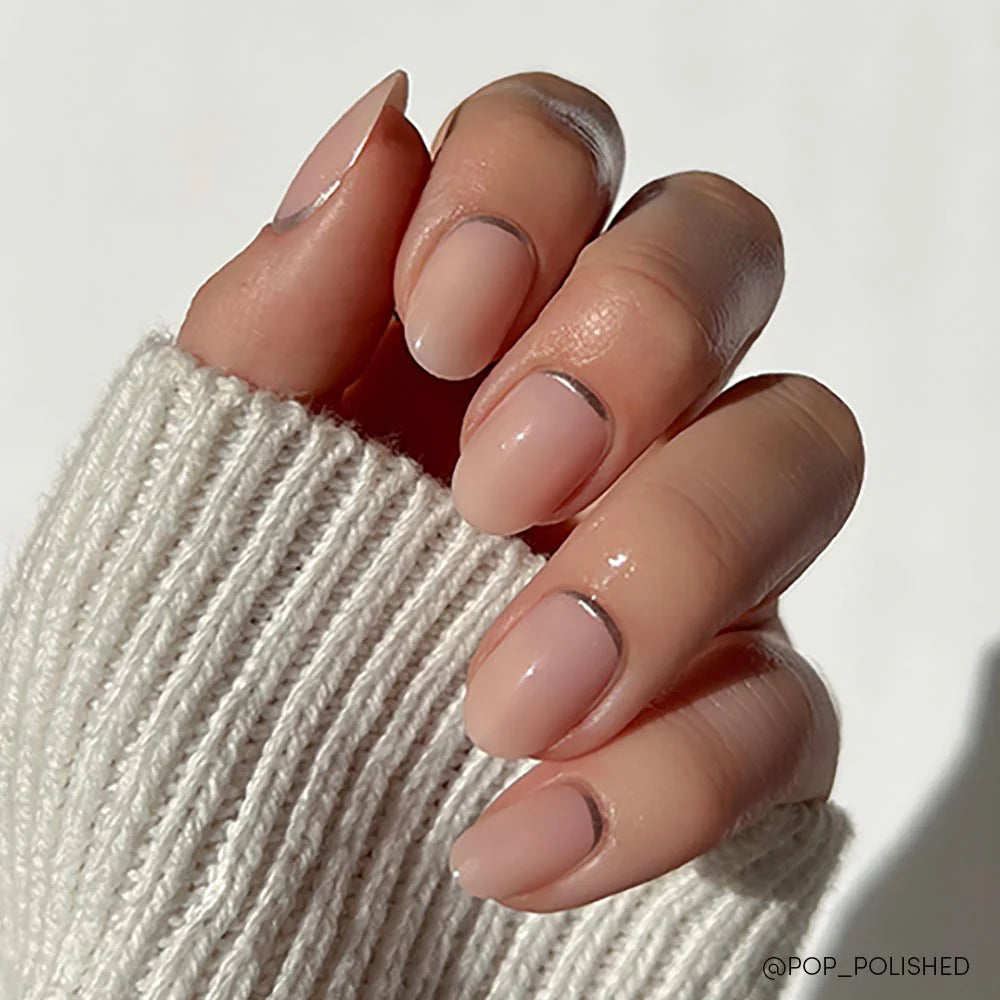 Glamnetic - Silver Belle Short Round Nails