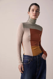amente - Color Block Lightweight Knit Turtleneck