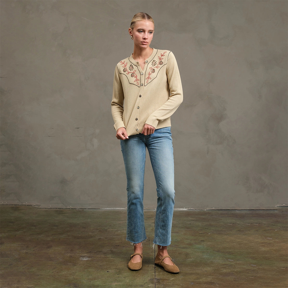 RAISONNEL - Embroidered Bead Detail Knit Cardigan | Beige