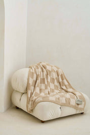 Arctic Fox & Co. - The Teddy Throw | Beige Check