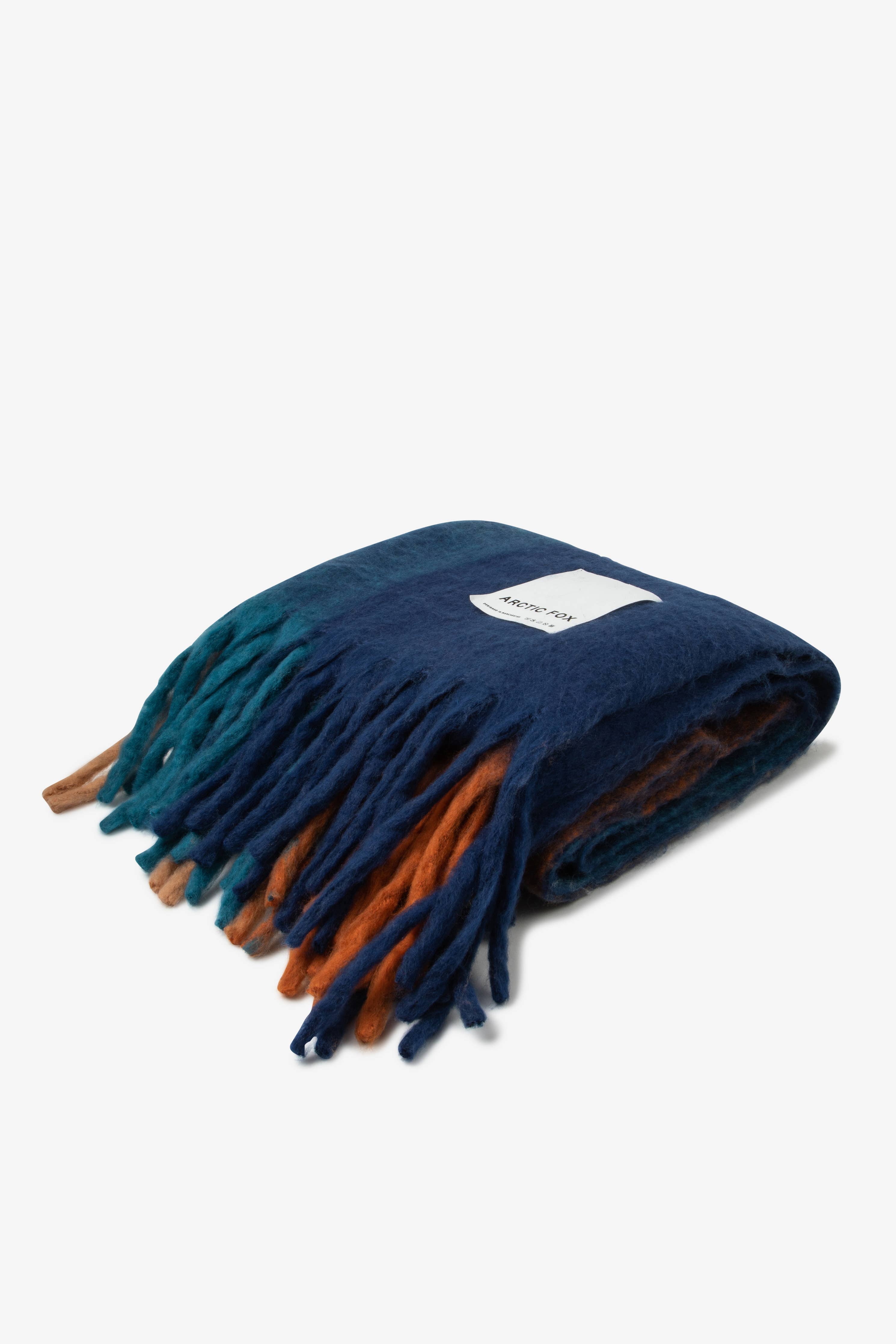 Arctic Fox & Co. - The Reykjavik Throw | Tokyo Lights
