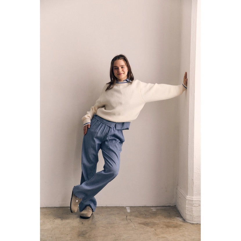 Blank Lab - Contrast Color Sweather Top | Off-White/Blue