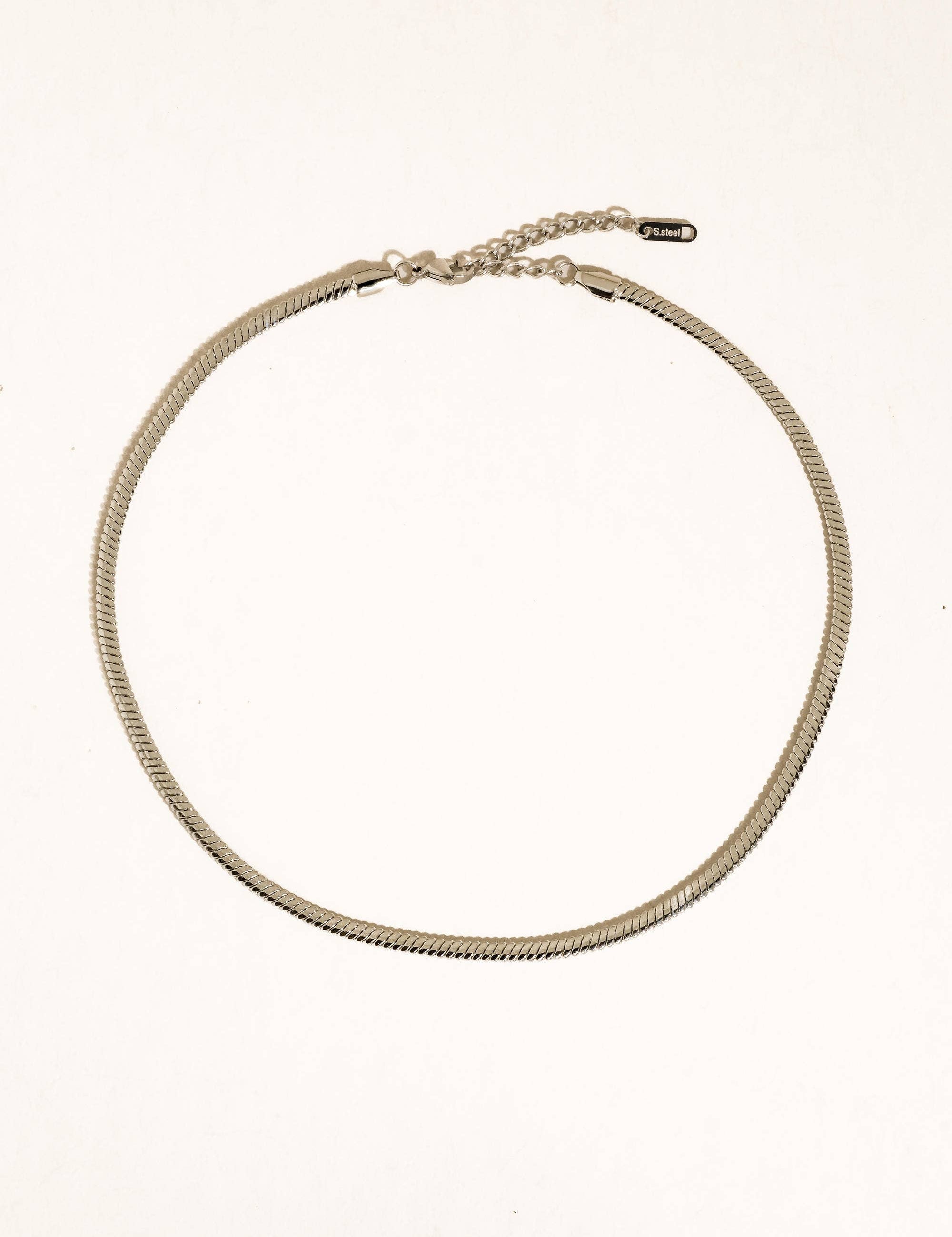 Flânerie by MAIQ - Papillon 18K Gold Non-Tarnish Classic Snake Chain Necklace