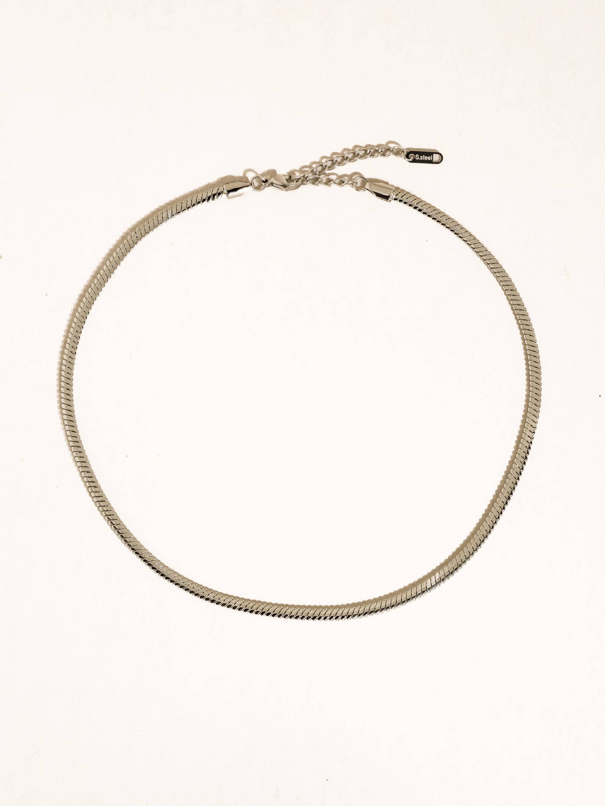 Flânerie by MAIQ - Papillon 18K Gold Non-Tarnish Classic Snake Chain Necklace