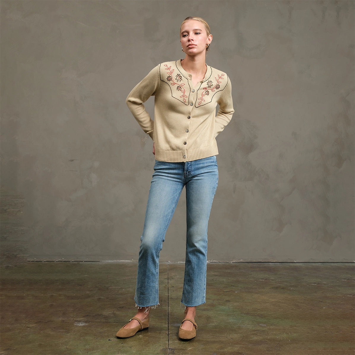 RAISONNEL - Embroidered Bead Detail Knit Cardigan | Beige