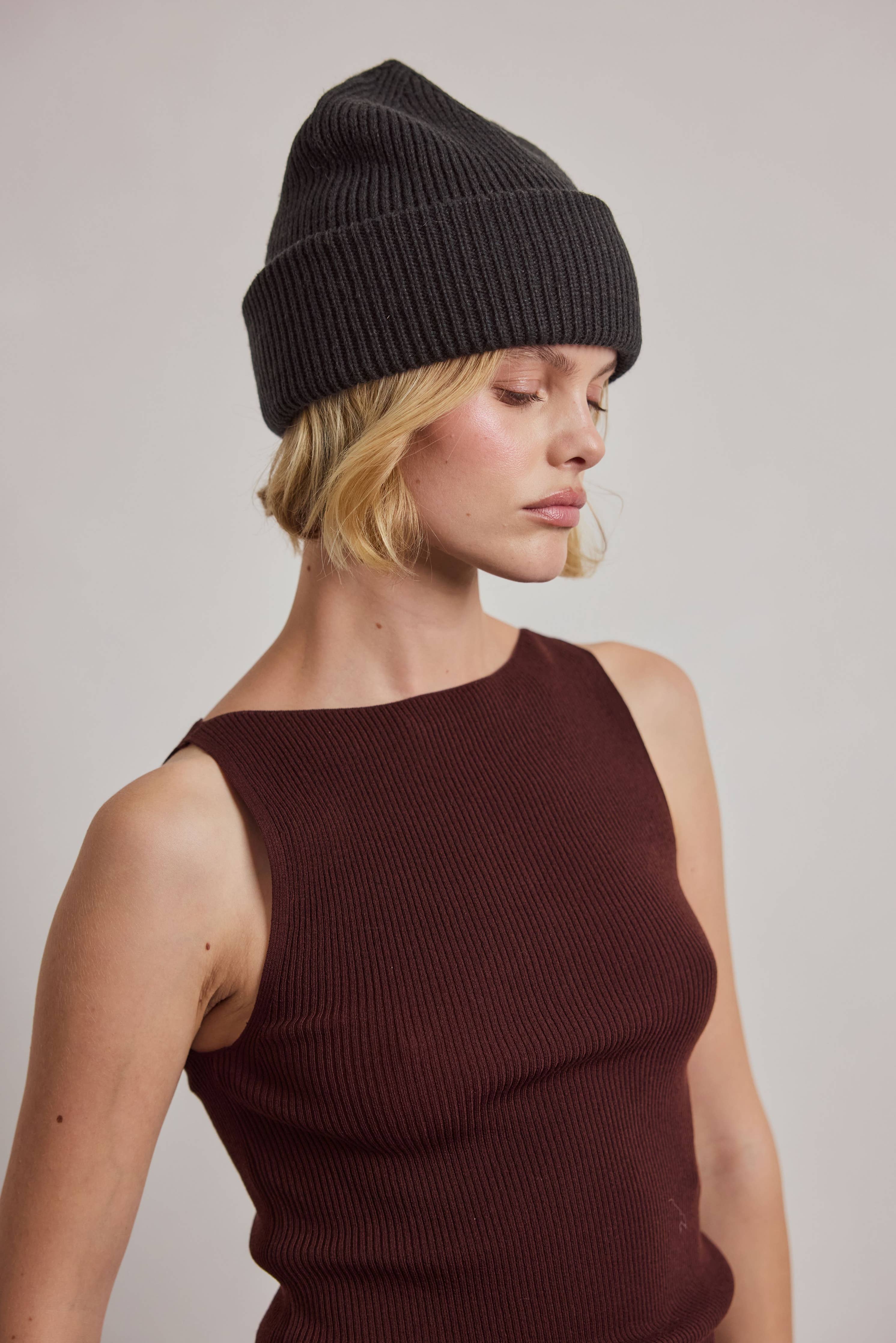 Arctic Fox & Co. - Recycled Bottle Beanie | Black Onyx