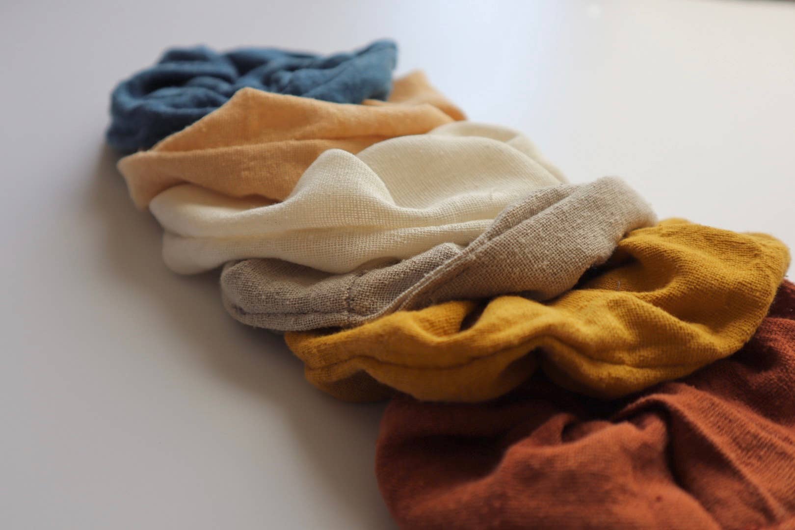 Eco Raw Studio - Raw Silk Naturally Dyed Hair Scrunchies: Terra Cotta