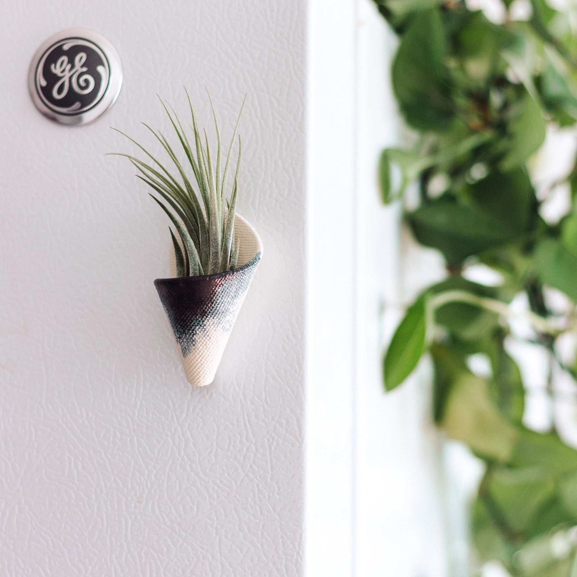 Carter & Rose - Tiny Ceramic Magnet Planter With Plant | Indigo