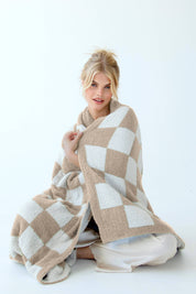 Arctic Fox & Co. - The Teddy Throw | Beige Check