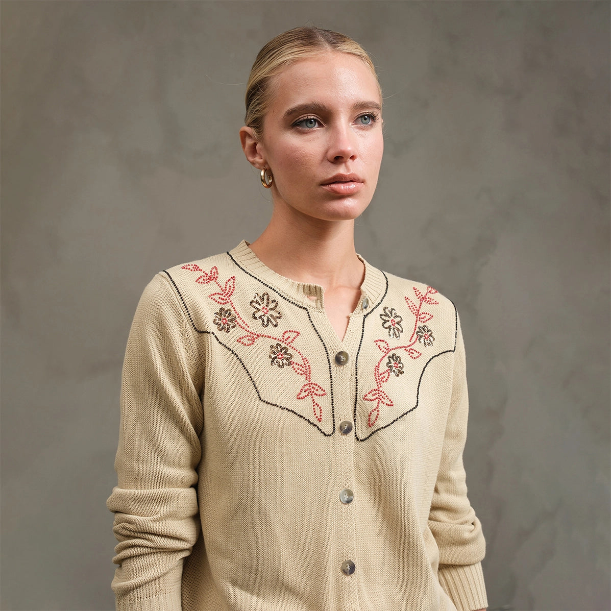 RAISONNEL - Embroidered Bead Detail Knit Cardigan | Beige