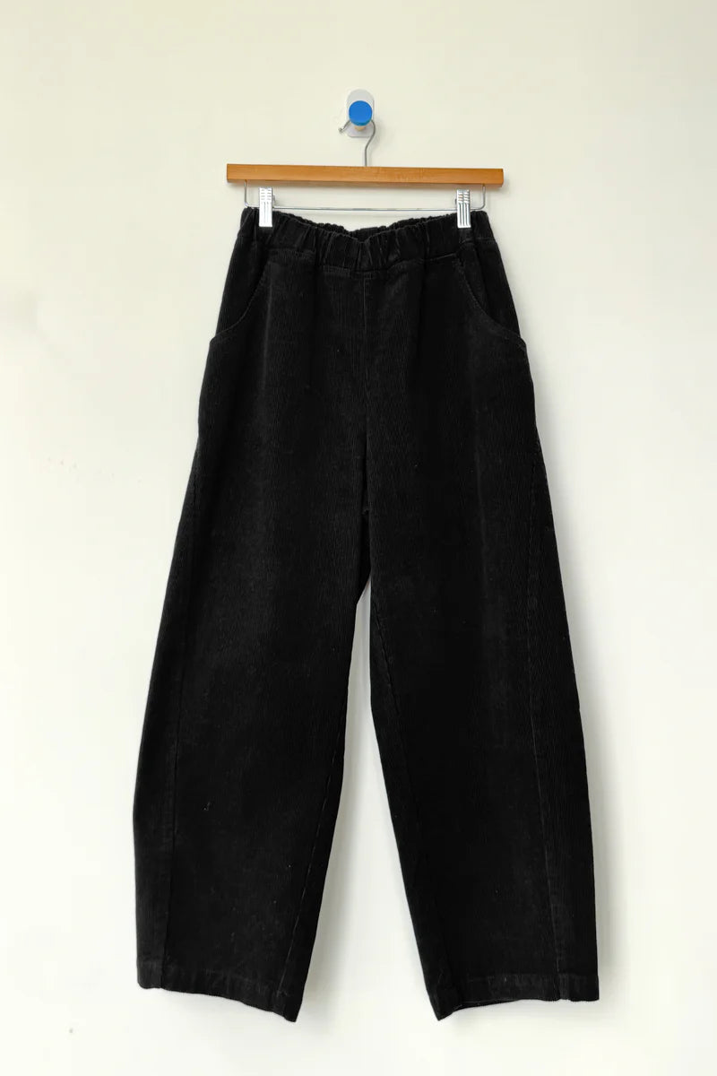 Le Bon Shoppe - Corduroy Arc Pants | Black