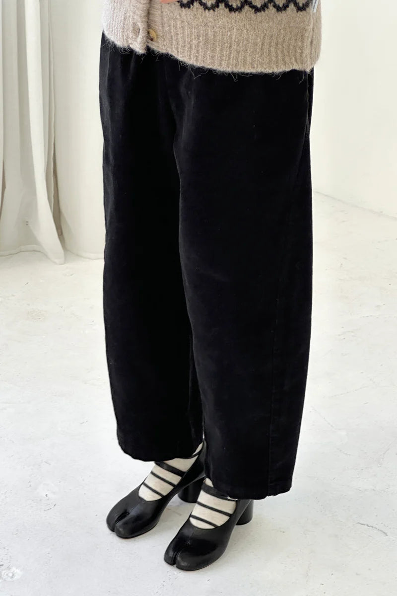 Le Bon Shoppe - Corduroy Arc Pants | Black