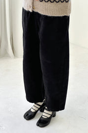 Le Bon Shoppe - Corduroy Arc Pants | Black