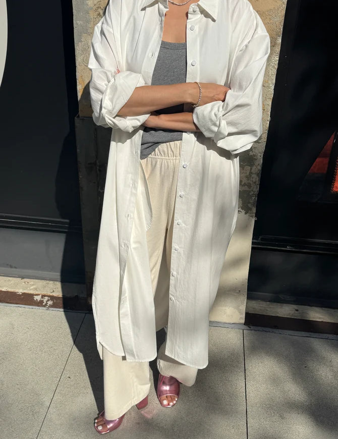 ArtistLongShirt_White_1.webp