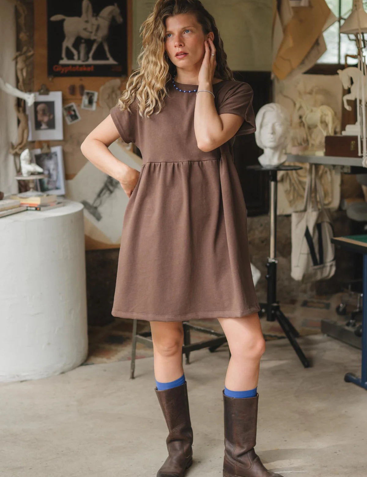 Aubree-Porch-Dress-Organic-Cotton-Jersey-Umber-2.webp