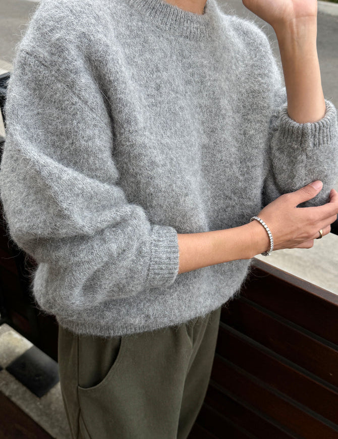 ElioCrewAlpacaSweater_HtGrey_1.jpg