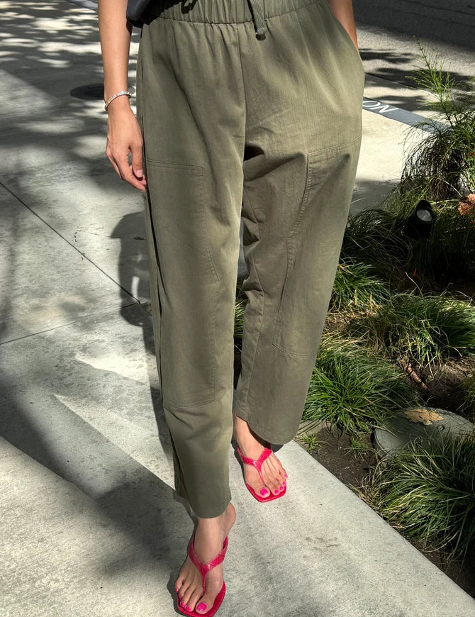 GardenersPants_ArmyGreen_0731_1.webp