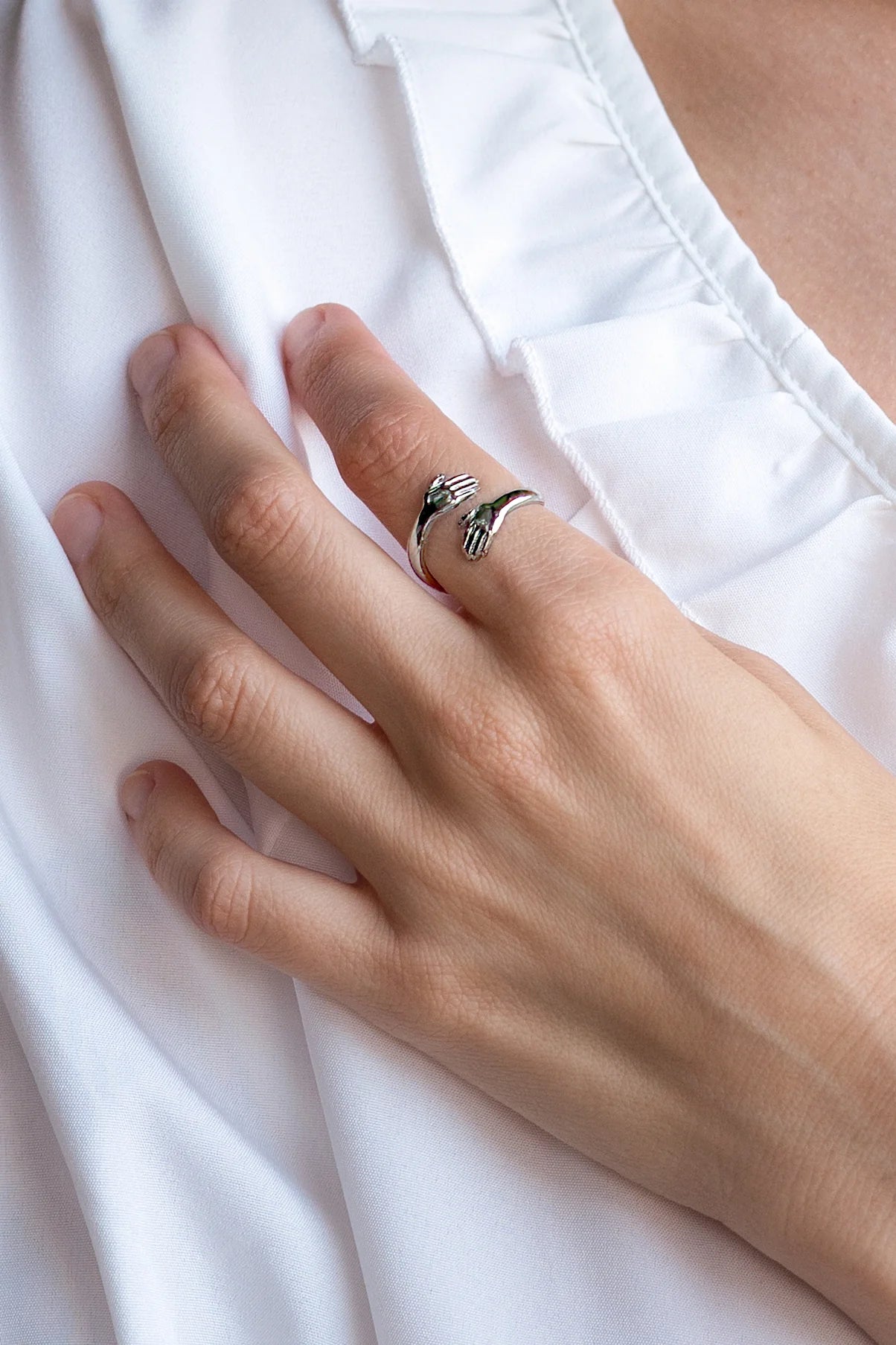 Peter + June - I Wanna Hold Your Small Hand Ring | Silver