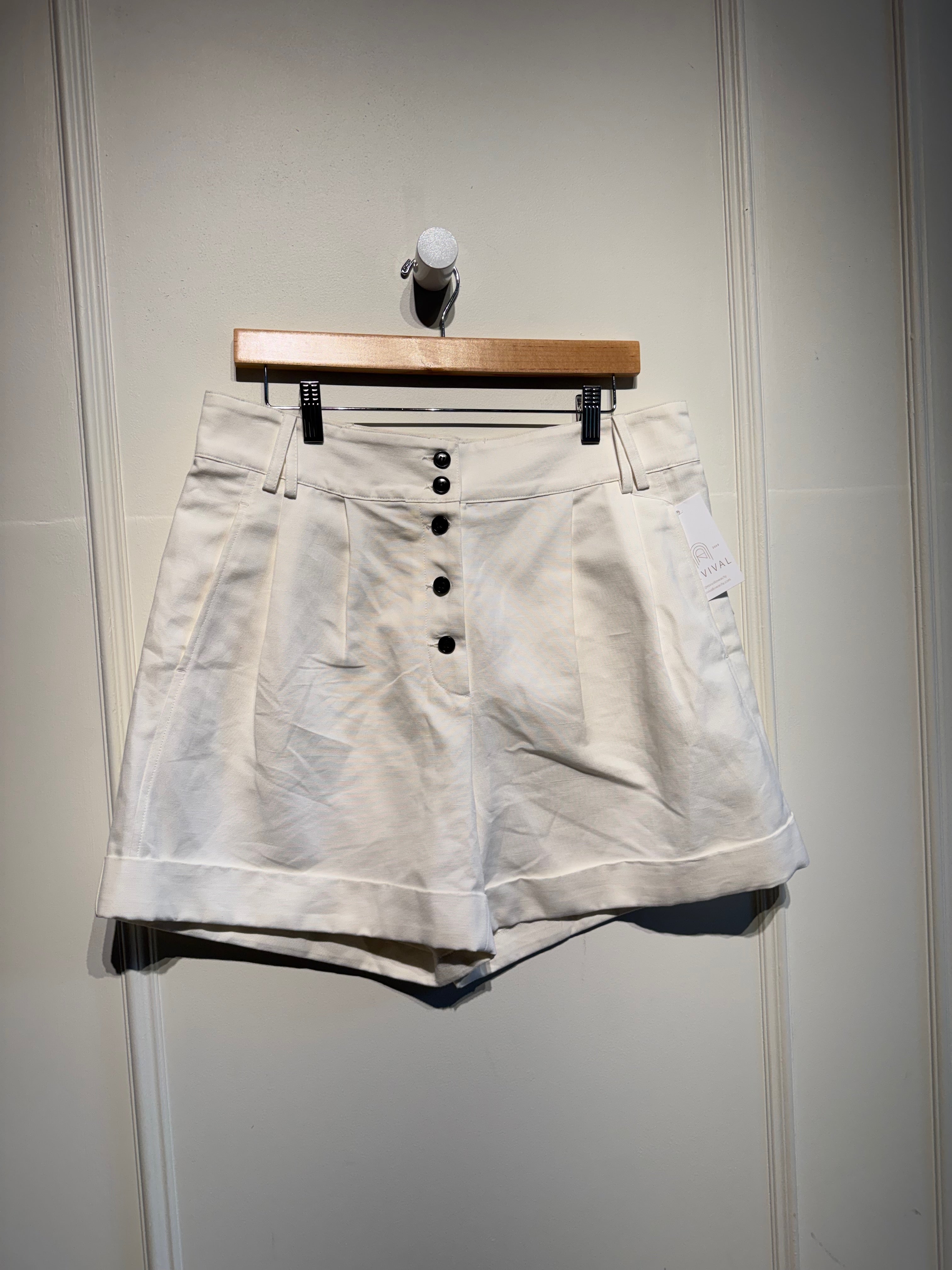 G. by Goop Jasper Cuffed Shorts (10/L)
