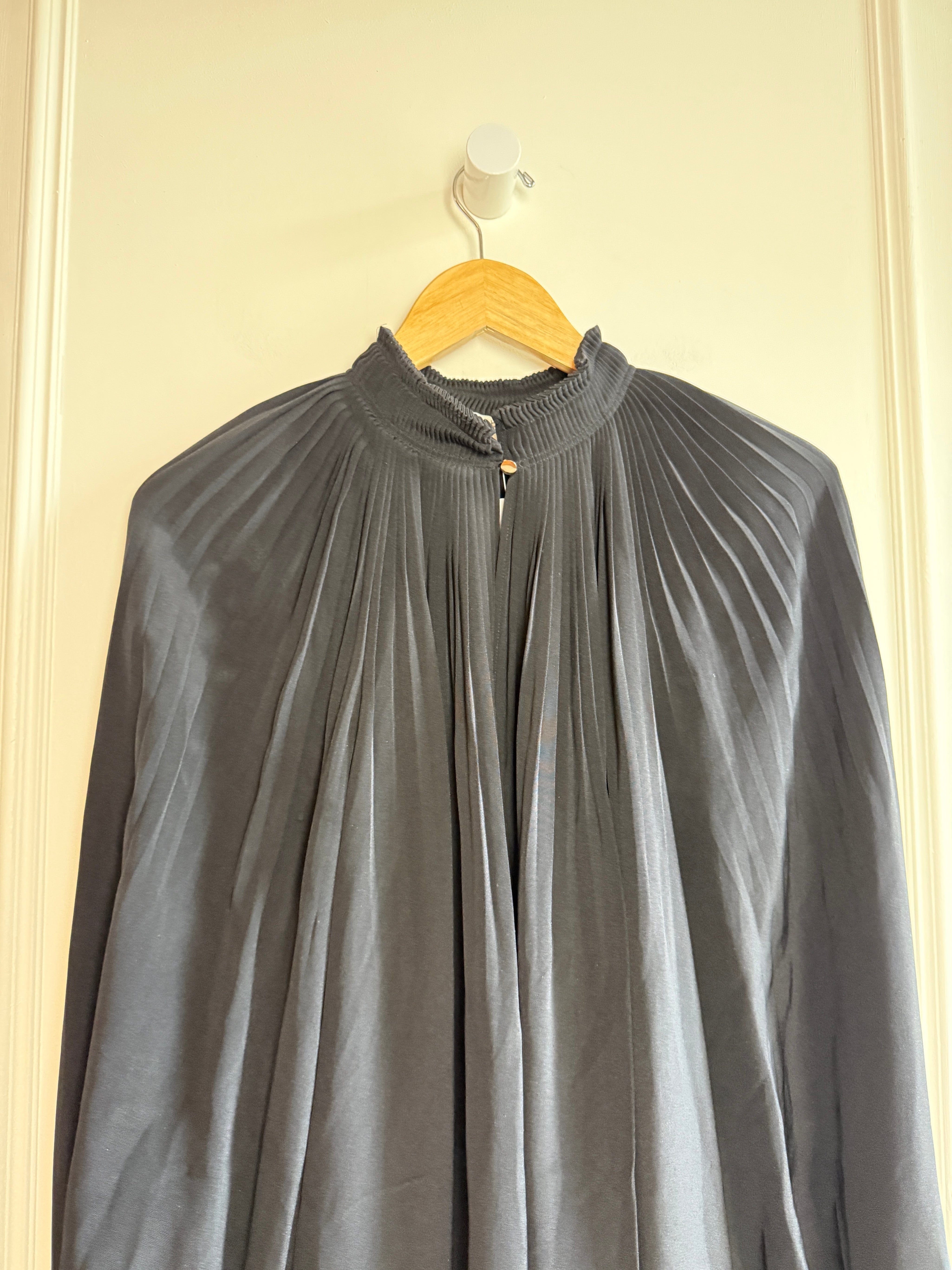 Tibi High Neck Silk Pleated Dress (10/L)