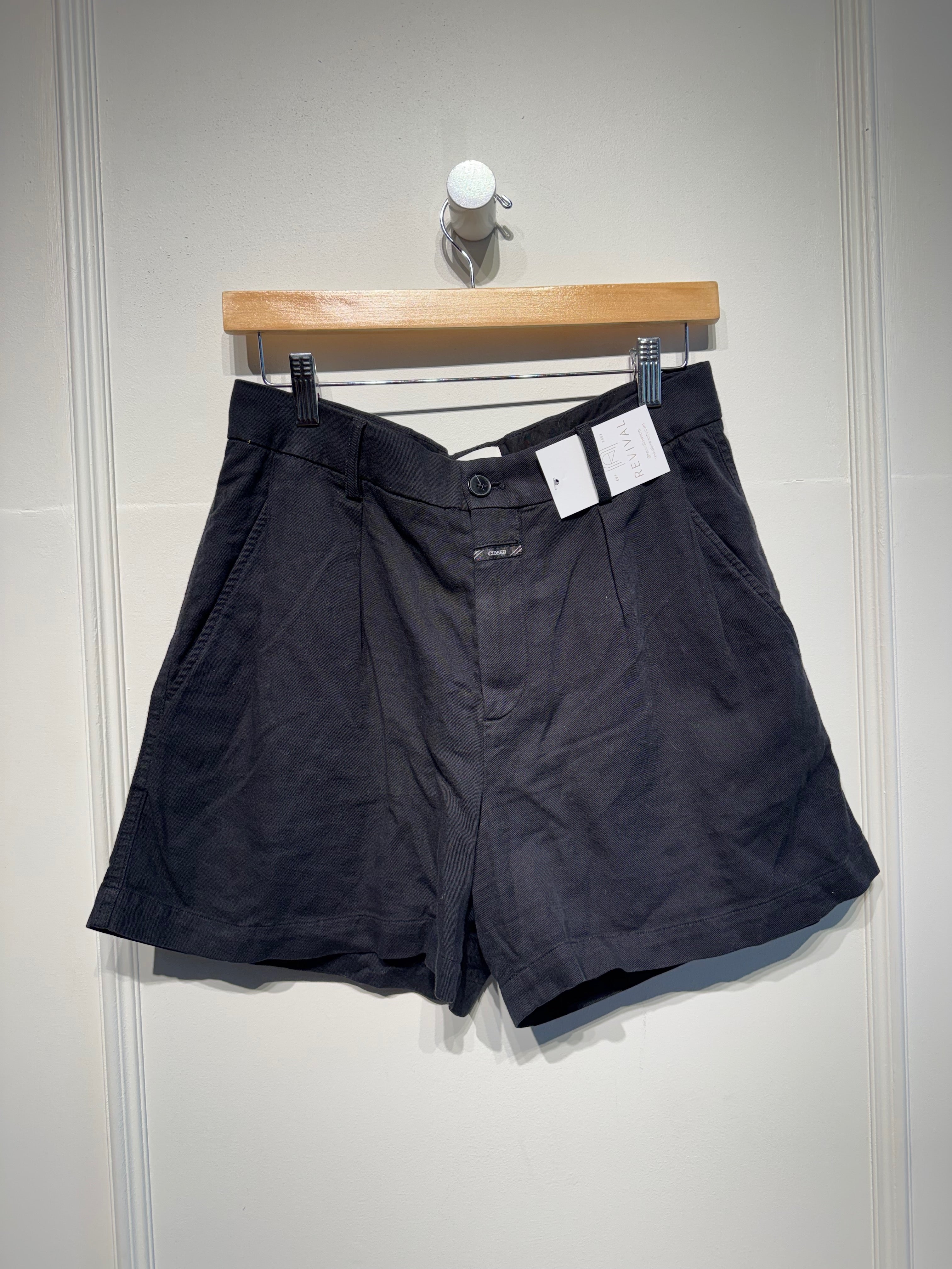 Closed Trouser Shorts (27/S)