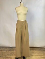 Closed Khaki Trousers (31/12)