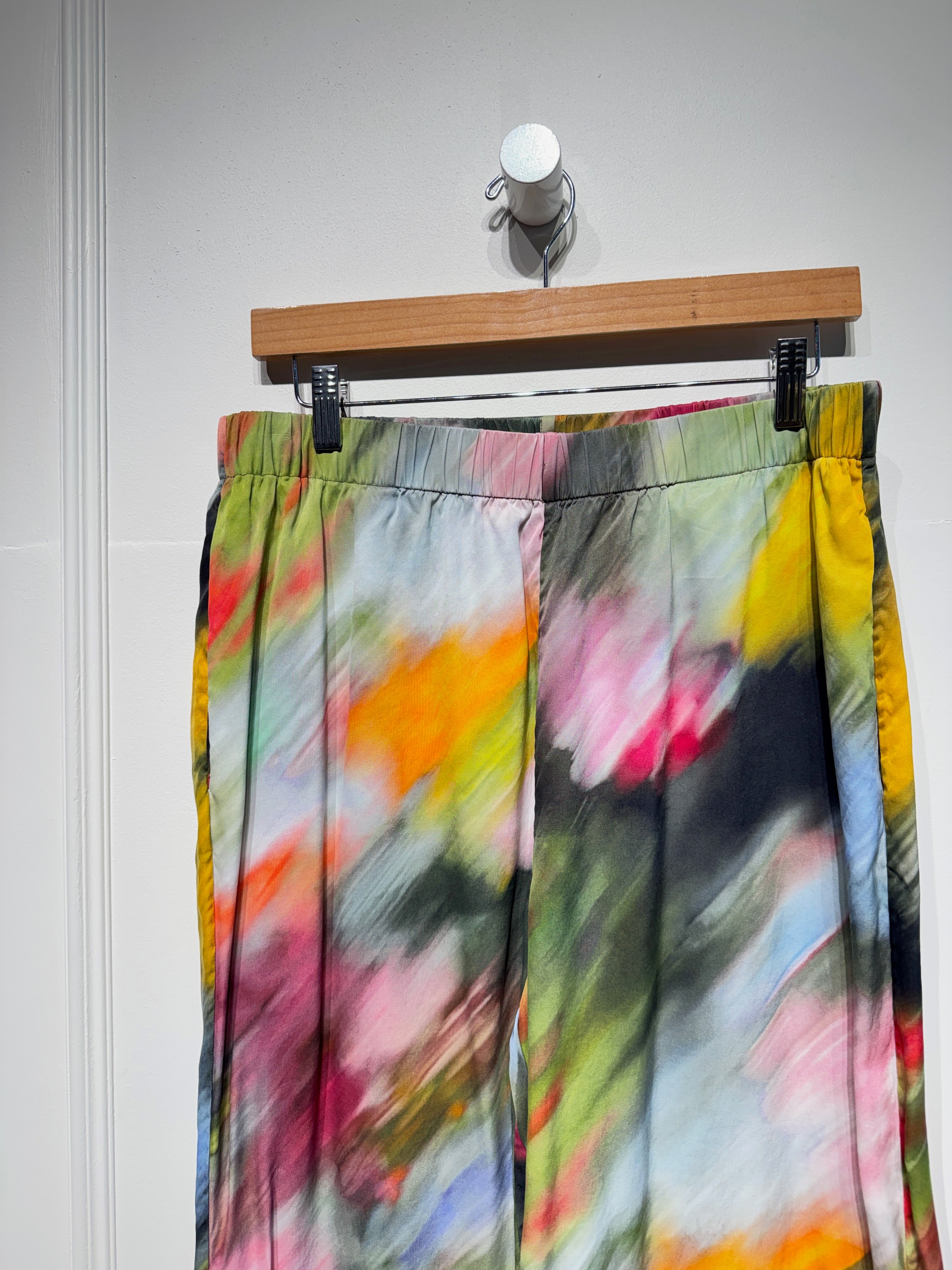 Stine Goya Elasticated Long Pants in Liquid Floral (L)