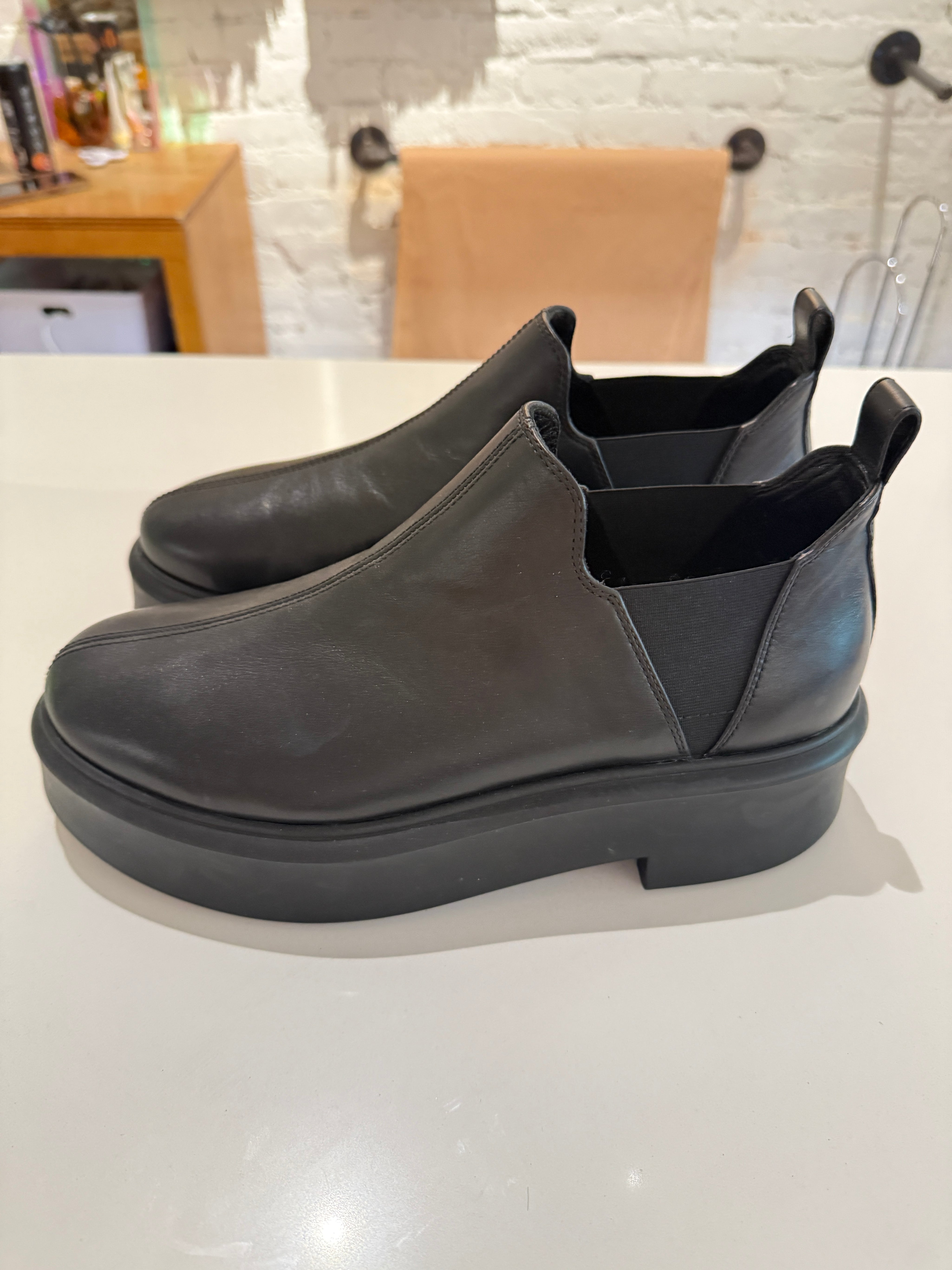 The Row Low Chelsea Boot (40.5)
