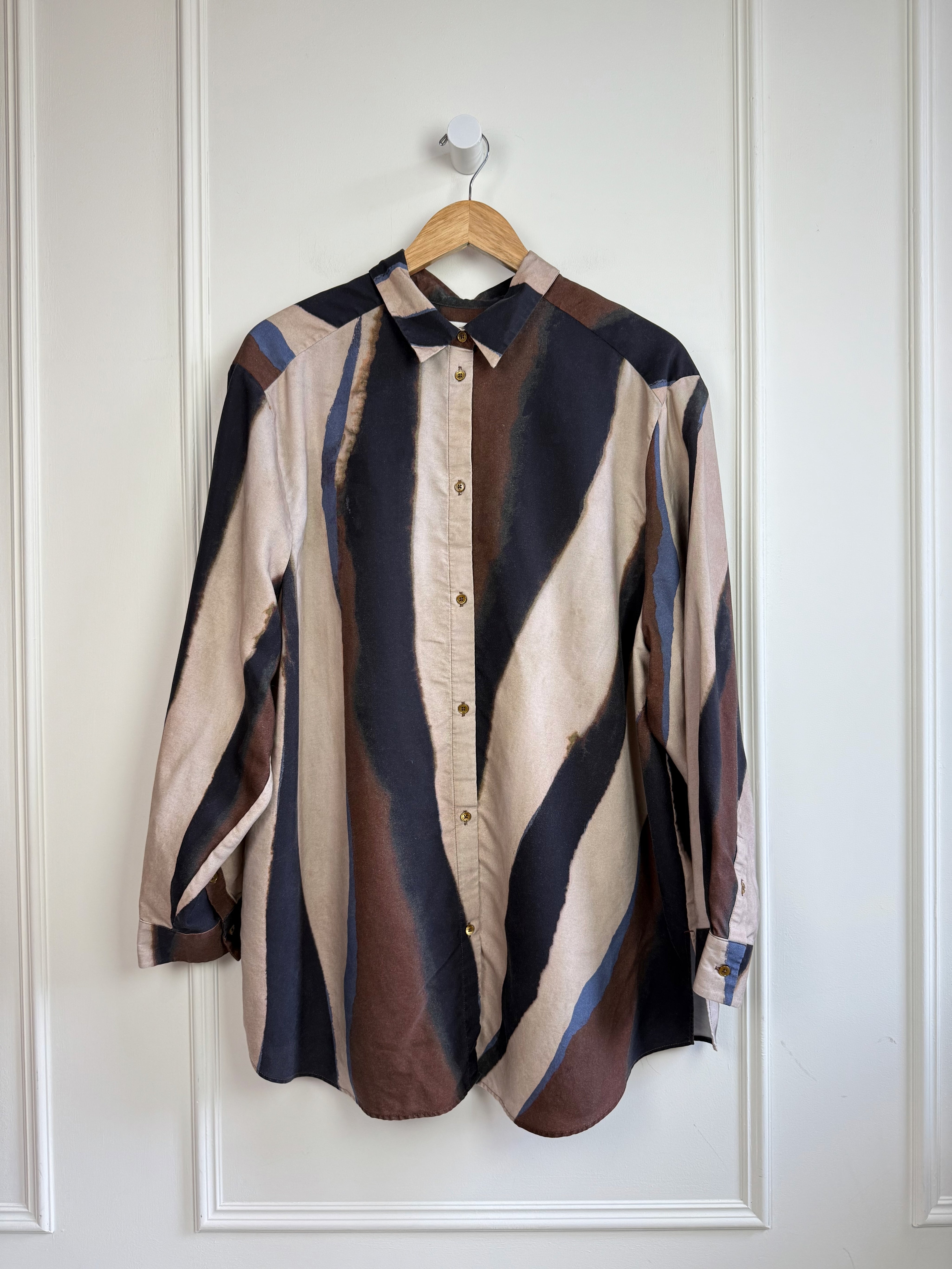 Banana Republic Pattern Button Down (XL)