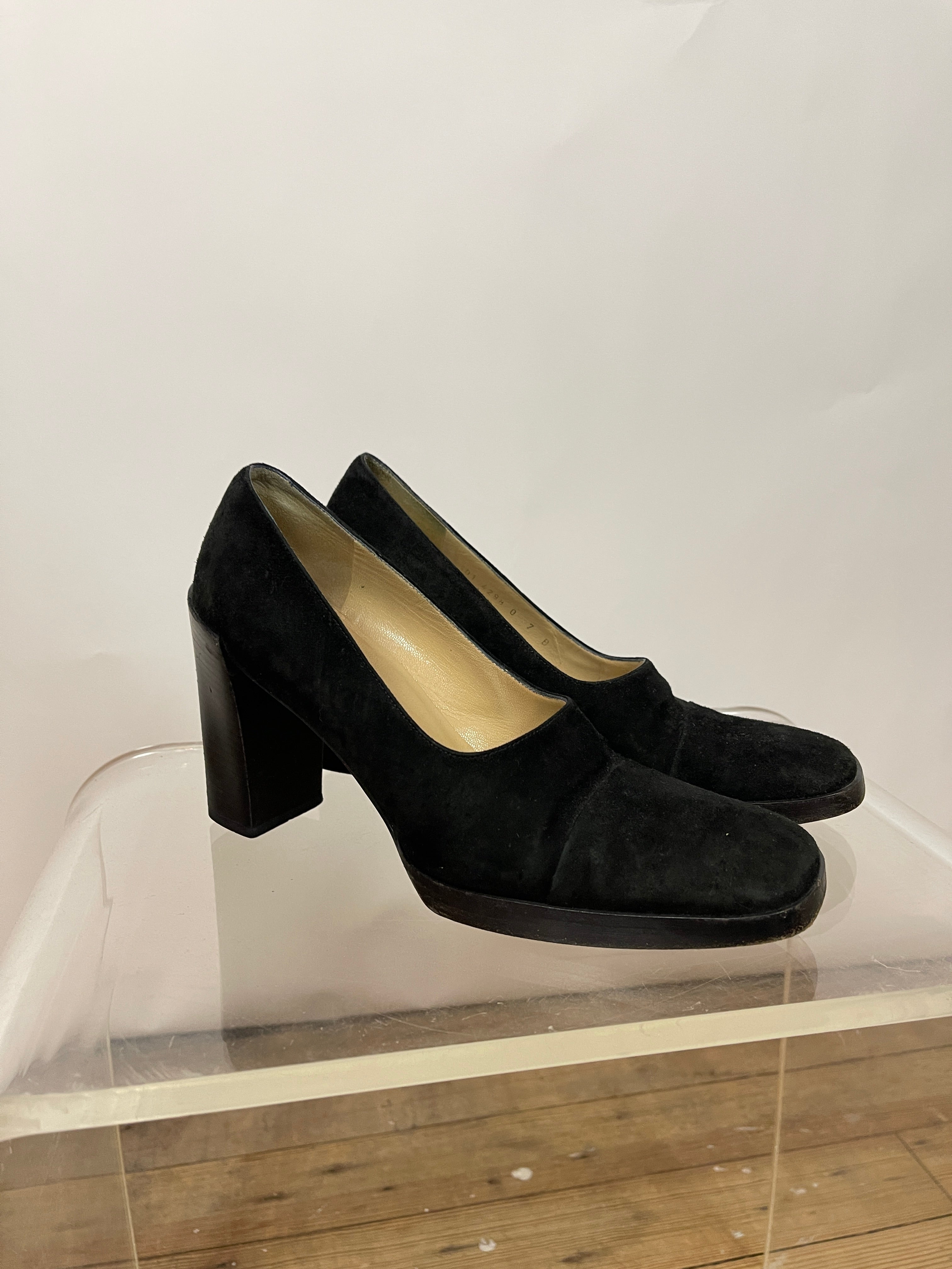 Vintage Gucci Square Toe Pumps (7)