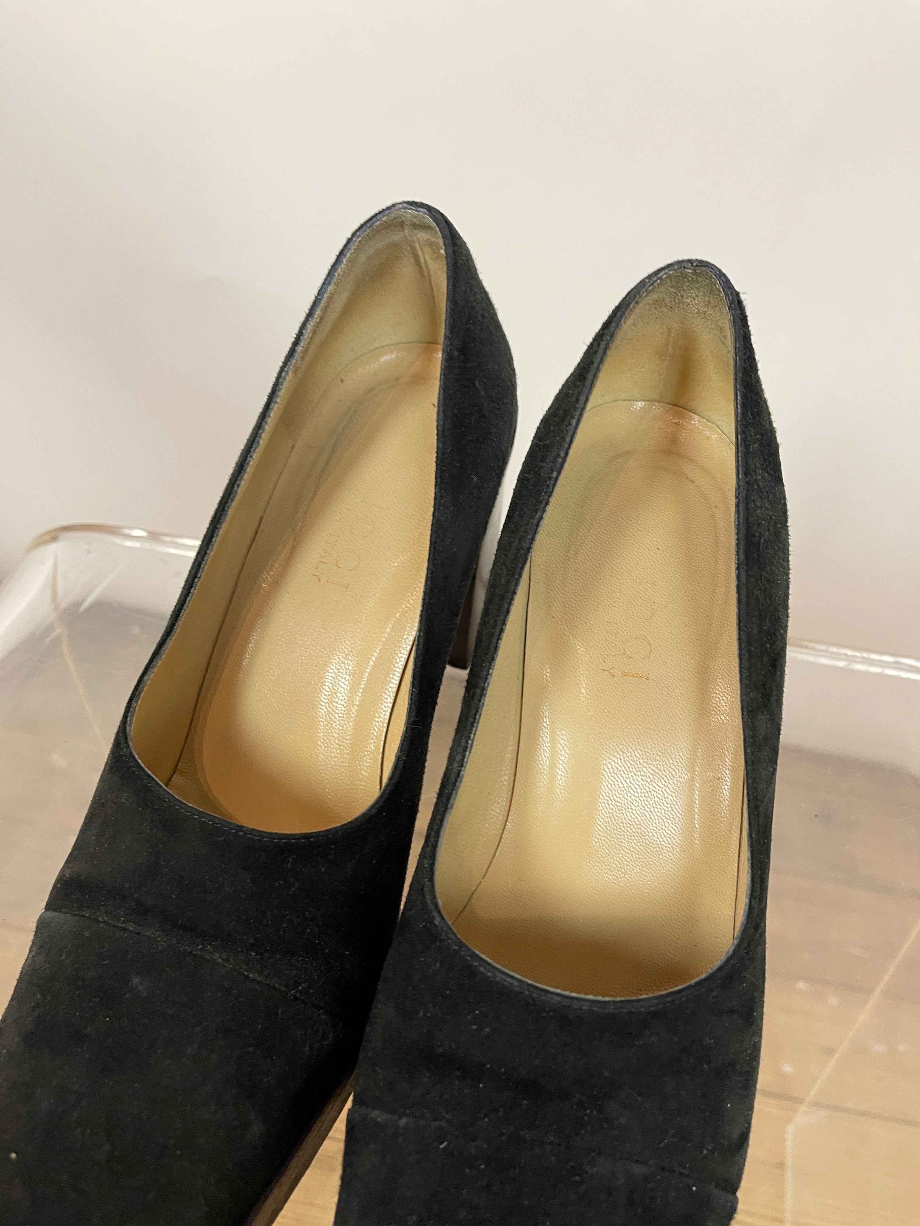 Vintage Gucci Square Toe Pumps (7)