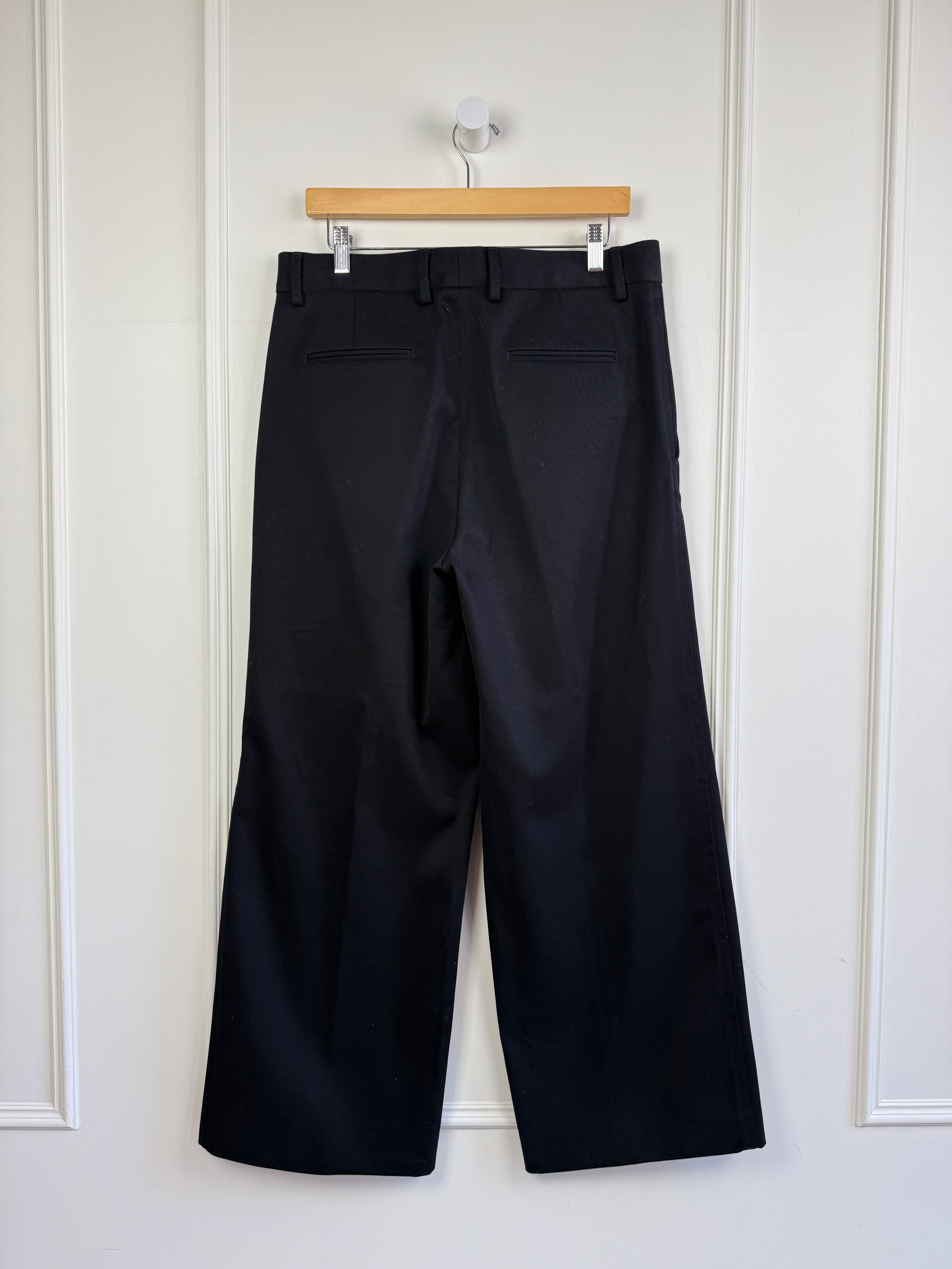 Closed Black Trouser (10/30)