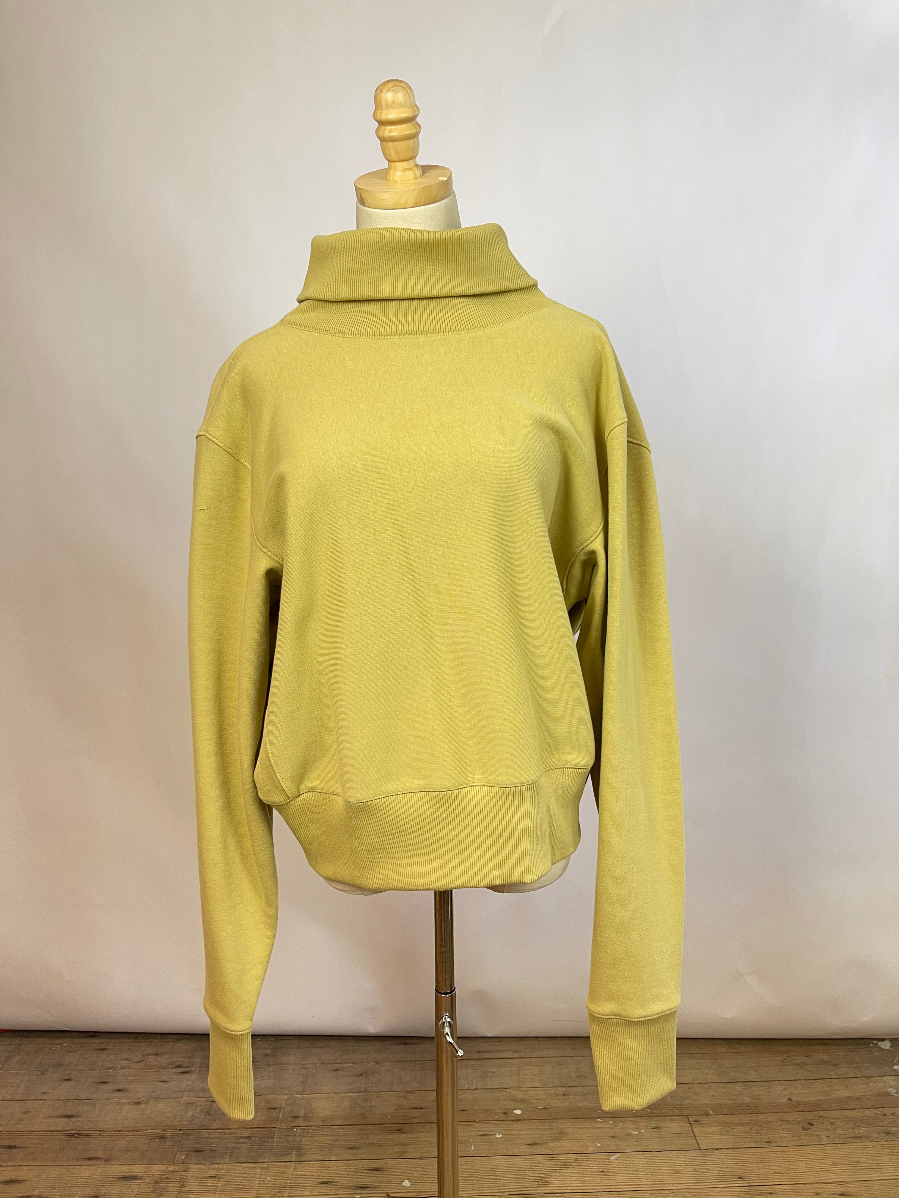 Quira Green Funnel Neck Sweatshirt (M)