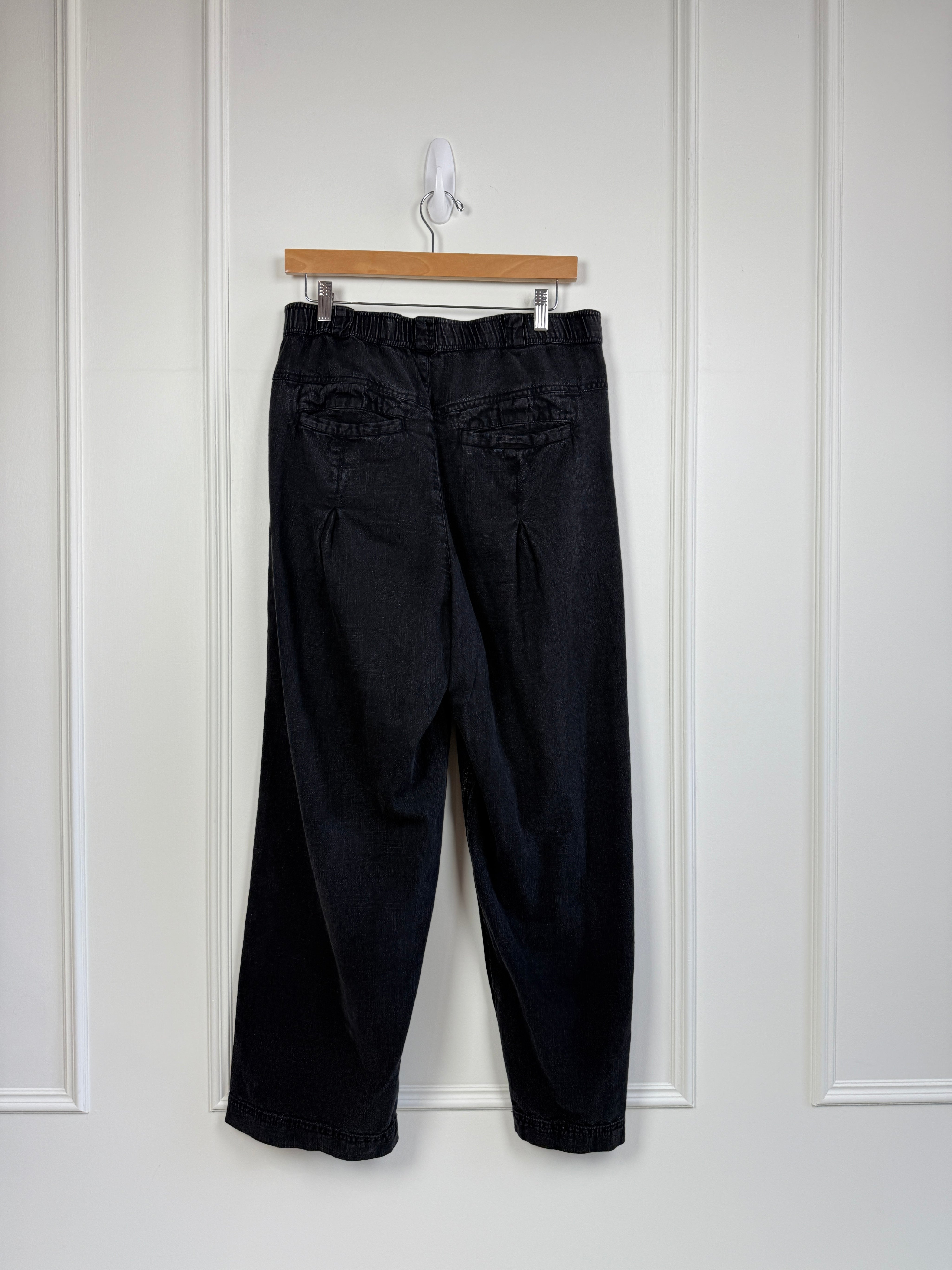 Free People Black Pants (6/M)