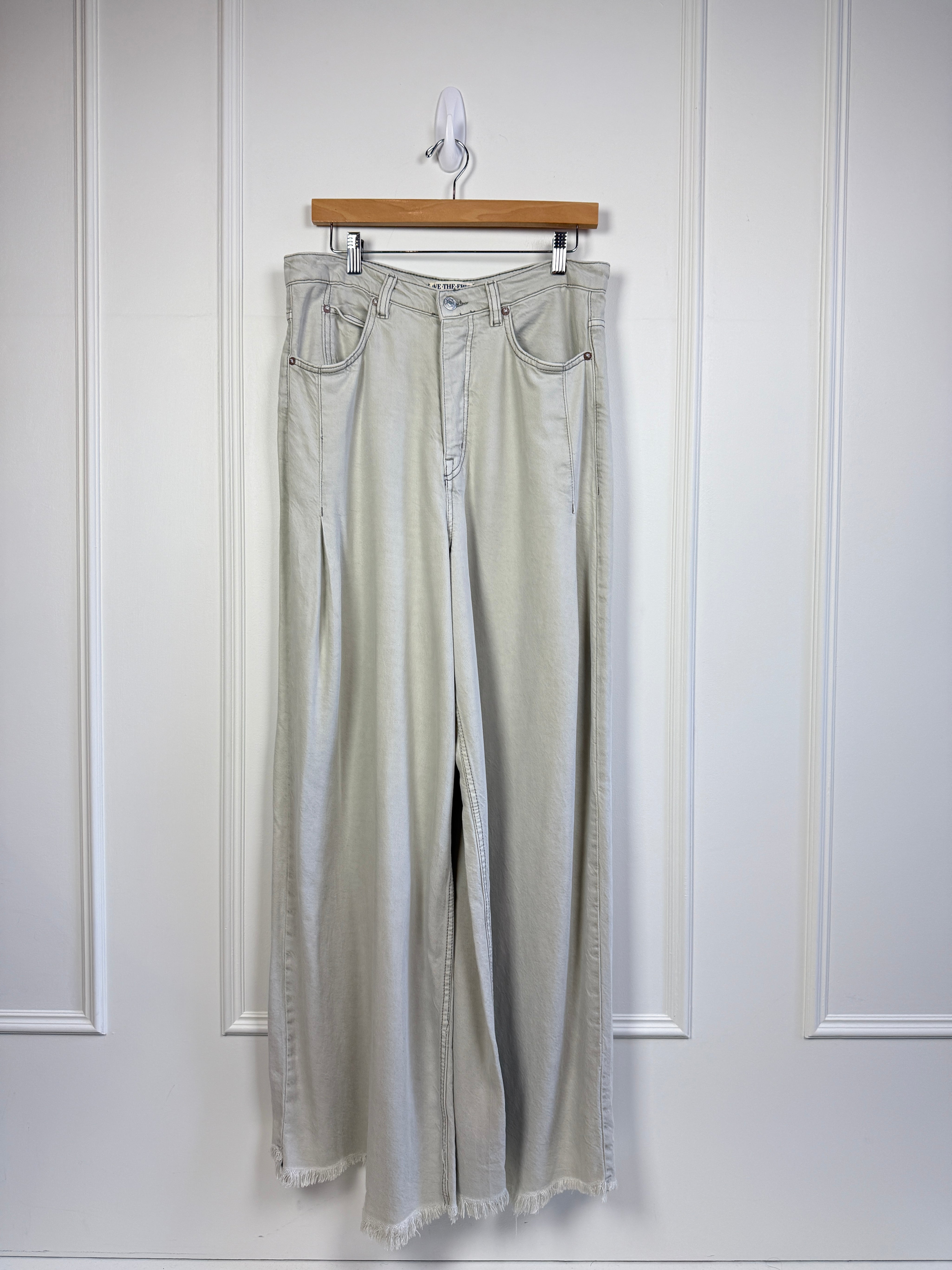 Free People Puddle Jeans (12/31)