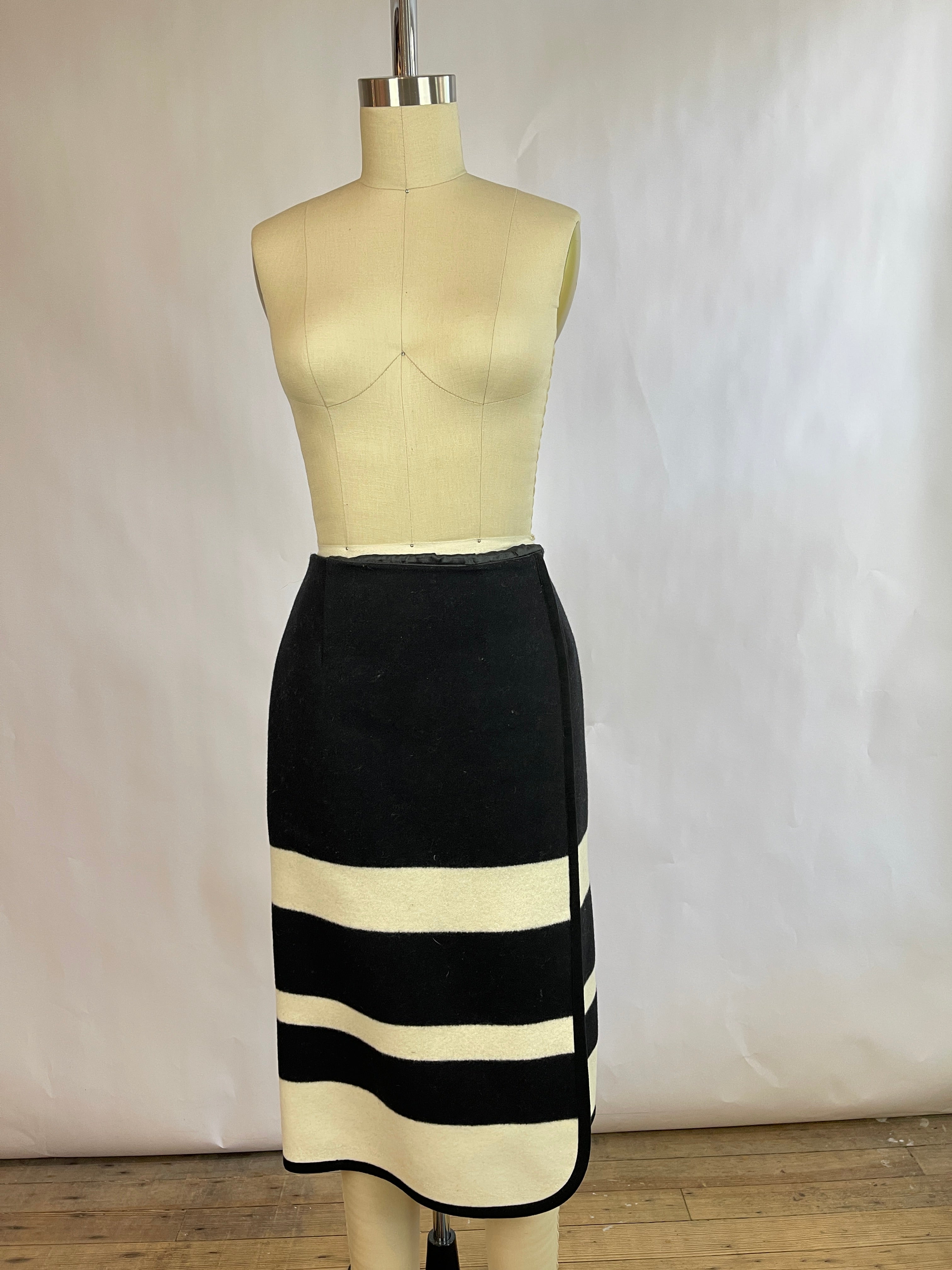 Pendleton Black & White Wool Skirt (10/L)