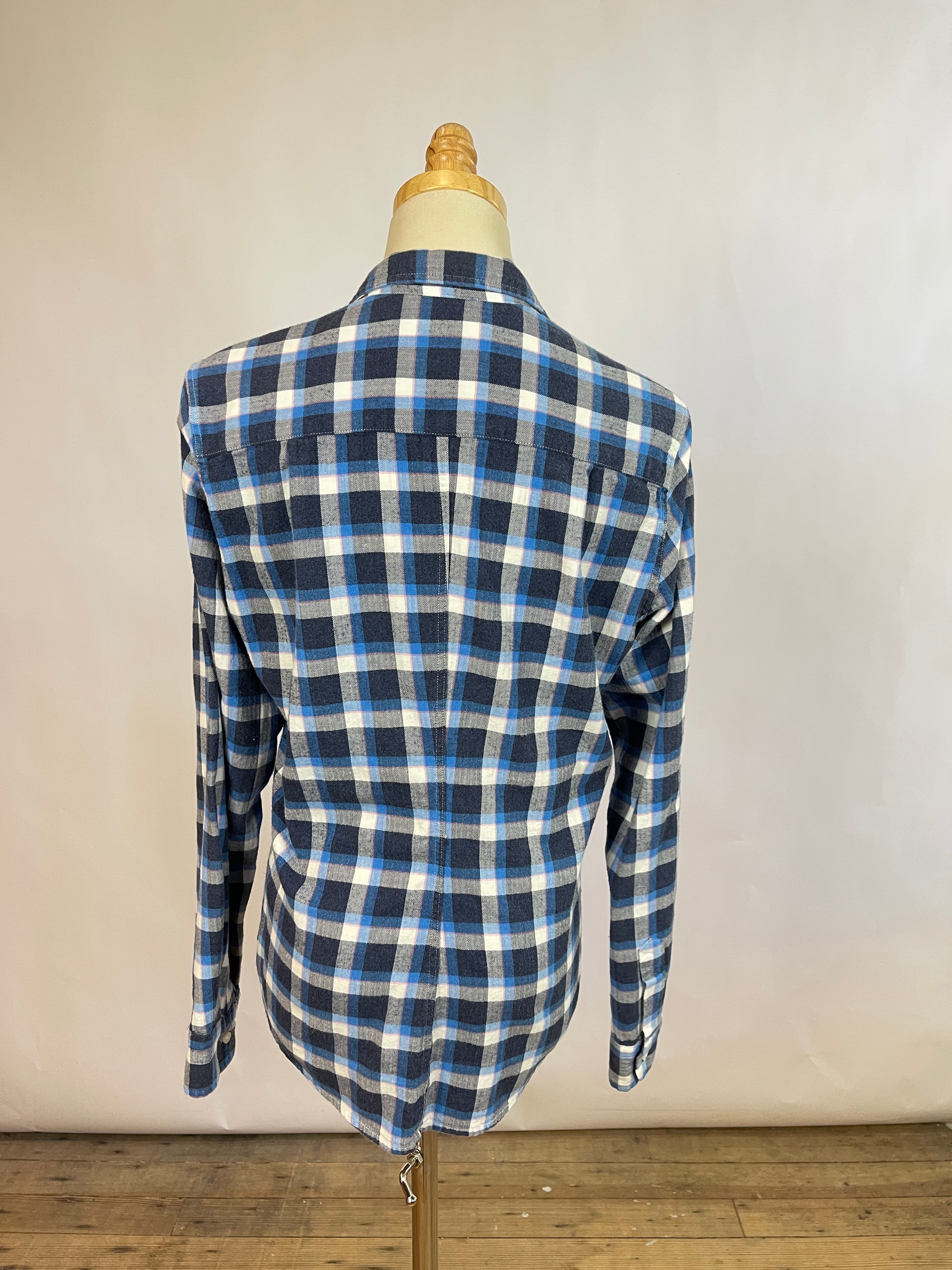 Frank & Eileen Plaid Button Down (M)