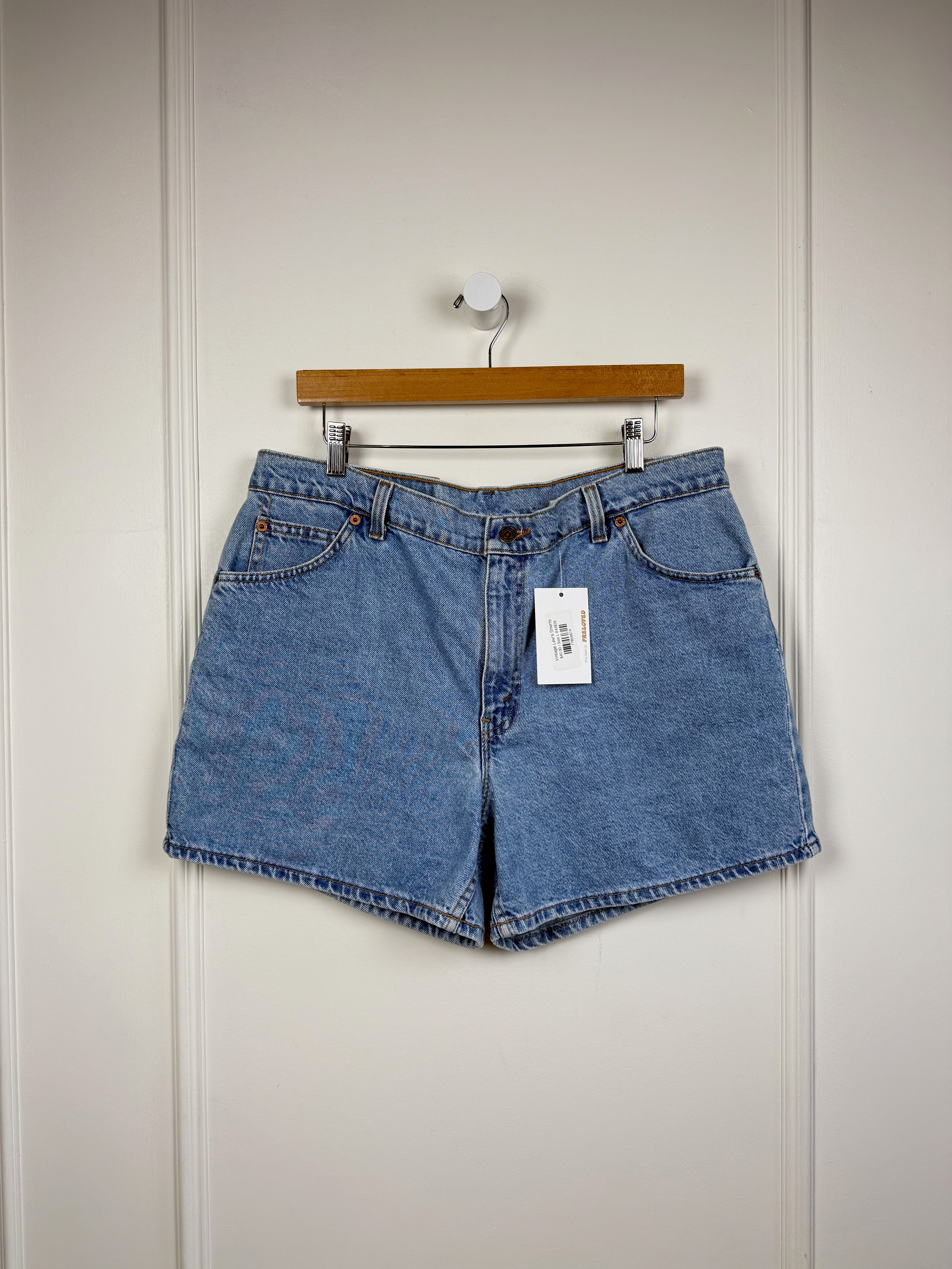 Vintage Levi's Shorts (XL/36)