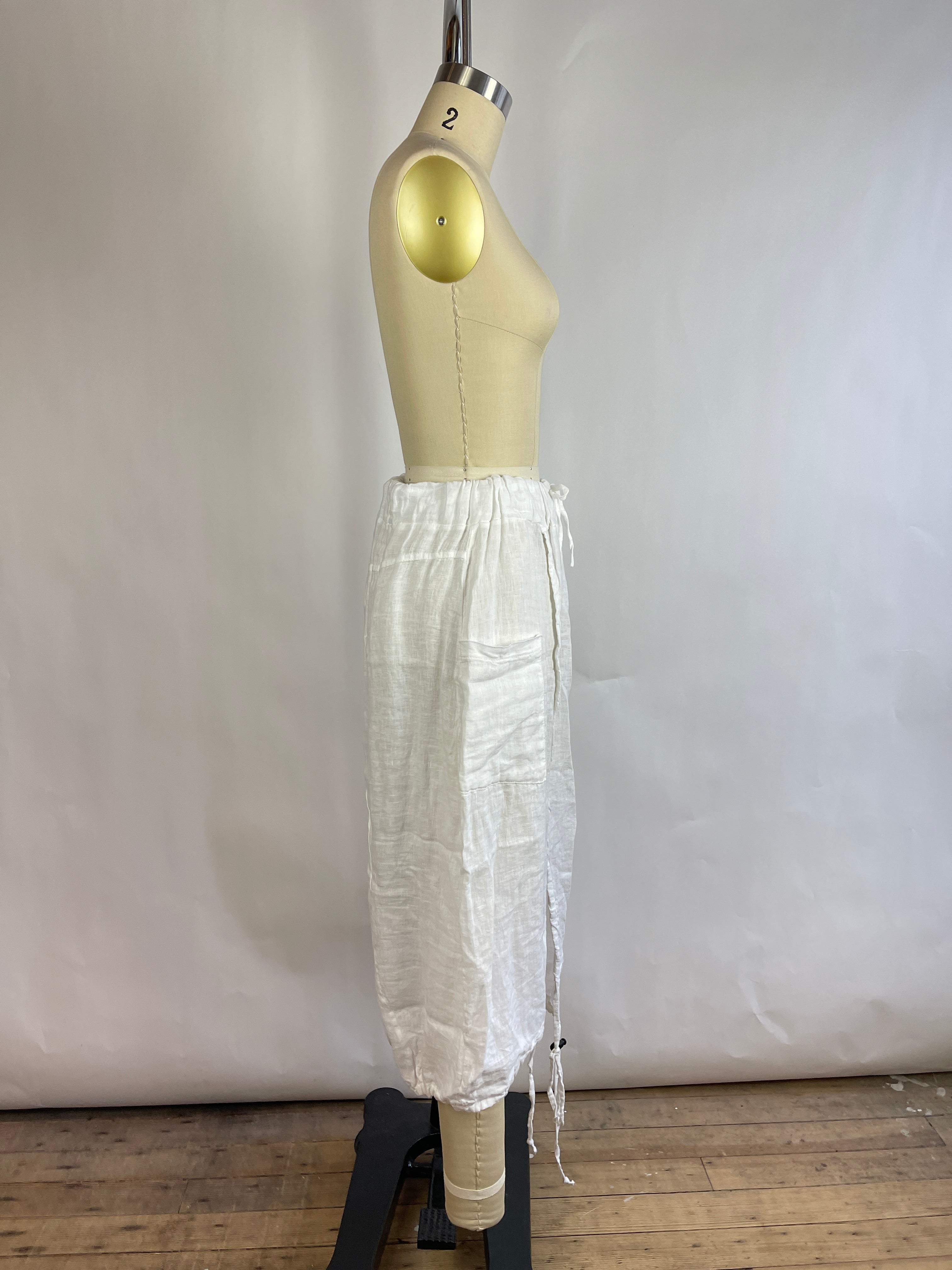 Maxwell & Co White Linen Skirt (L)