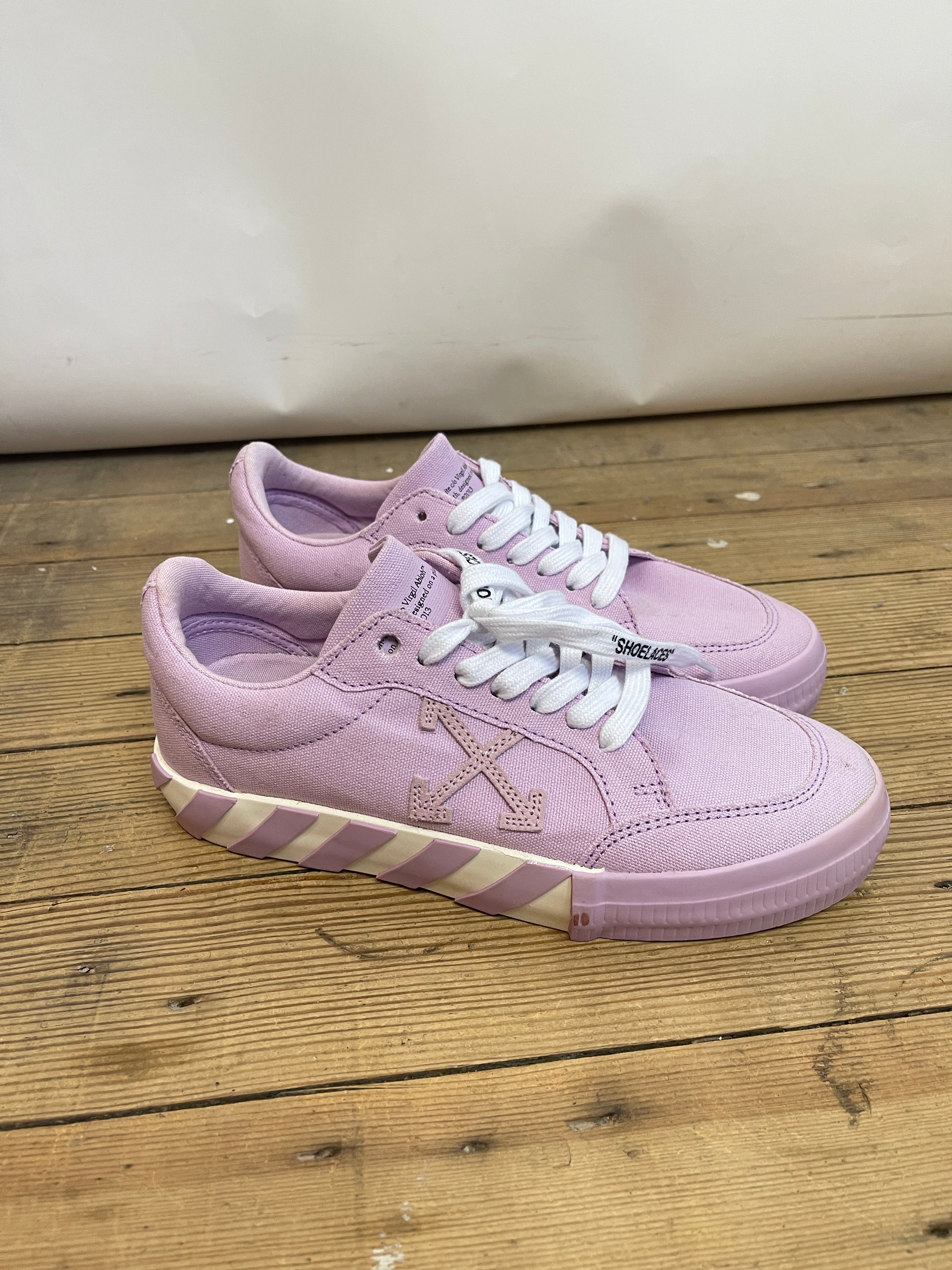 Off White Vulcanized Low Purple Tennies (38)