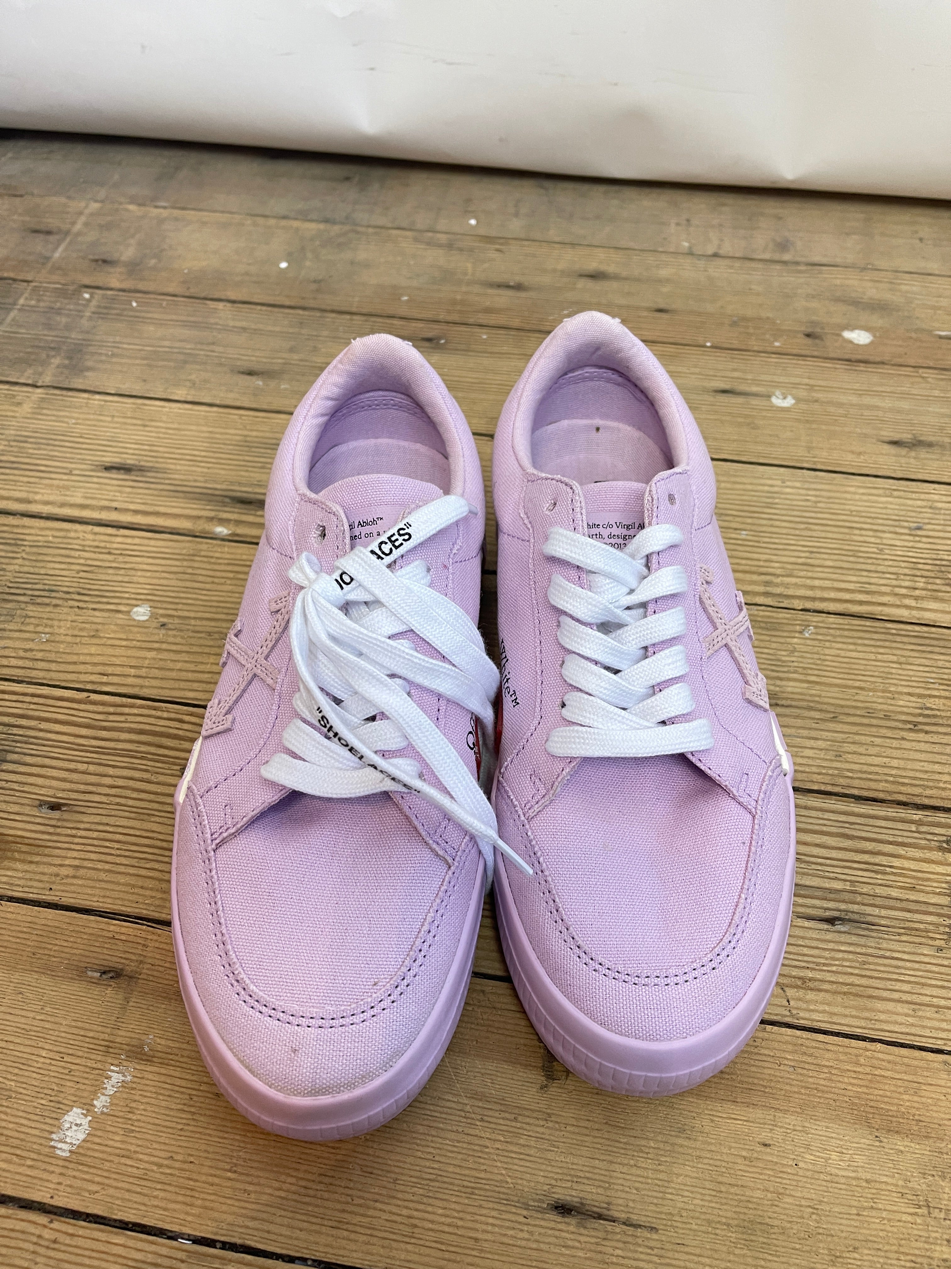 Off White Vulcanized Low Purple Tennies (38)