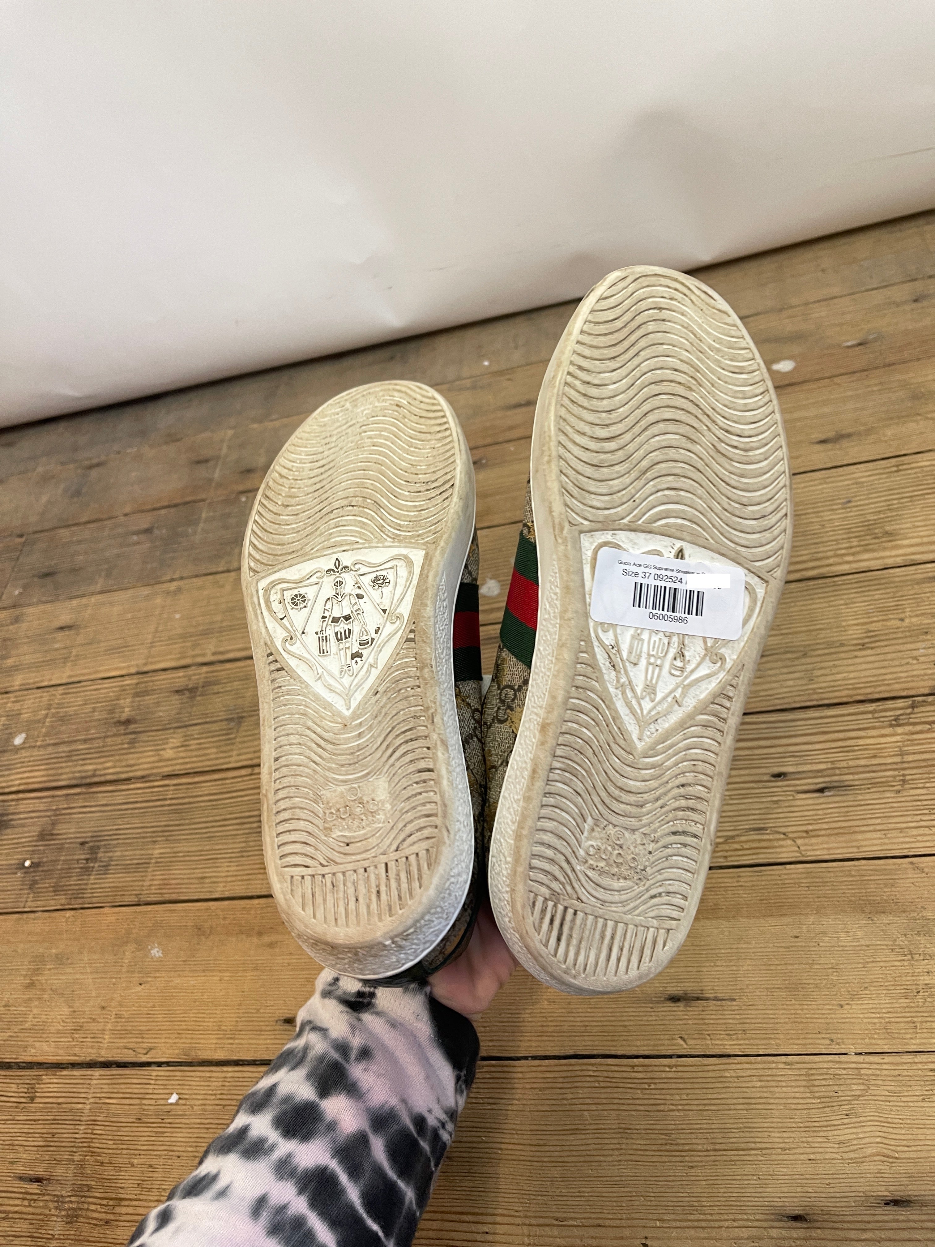 Gucci Ace GG Supreme Sneaker (37)