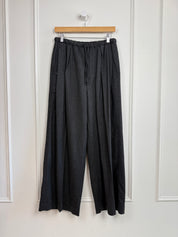 Closed Grey Pull On Pants (S)