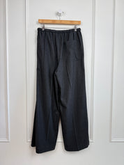 Closed Grey Pull On Pants (S)